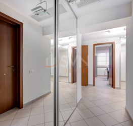 Apartament, 4 camere cu loc parcare subteran inclus Bucuresti/Herastrau