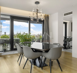 Apartament, 4 camere cu loc parcare subteran inclus Bucuresti/Herastrau