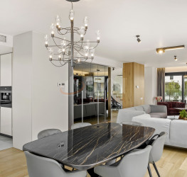 Apartament, 4 camere cu loc parcare subteran inclus Bucuresti/Herastrau