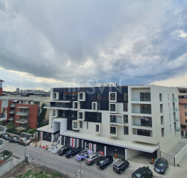 Apartament, 4 camere cu loc parcare subteran inclus Bucuresti/Herastrau