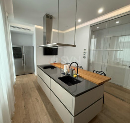 Apartament, 4 camere cu loc parcare subteran inclus Bucuresti/Herastrau