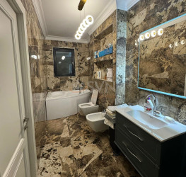 Apartament, 4 camere cu loc parcare subteran inclus Bucuresti/Aviatiei