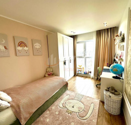 Apartament, 4 camere cu loc parcare subteran inclus Bucuresti/Titan