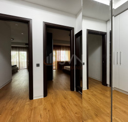 Apartament, 4 camere cu loc parcare subteran inclus Bucuresti/Herastrau