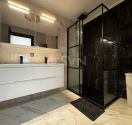 Apartament, 4 camere cu loc parcare subteran inclus Bucuresti/Herastrau