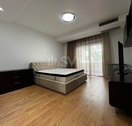 Apartament, 4 camere cu loc parcare subteran inclus Bucuresti/Herastrau