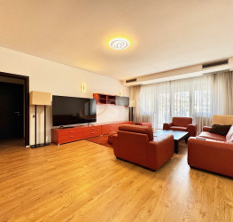 Apartament, 4 camere cu loc parcare subteran inclus Bucuresti/Herastrau