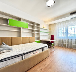 Apartament, 4 camere cu loc parcare subteran inclus Bucuresti/Herastrau