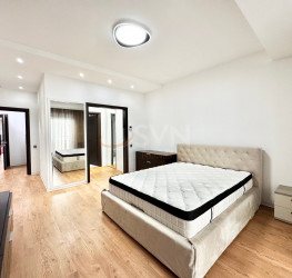 Apartament, 4 camere cu loc parcare subteran inclus Bucuresti/Herastrau
