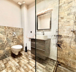 Apartament, 4 camere cu loc parcare subteran inclus Bucuresti/Herastrau