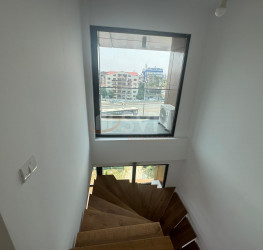 Apartament, 4 camere cu loc parcare subteran inclus Bucuresti/Herastrau