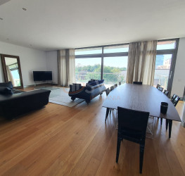 Apartament, 4 camere cu loc parcare subteran inclus Bucuresti/Kiseleff