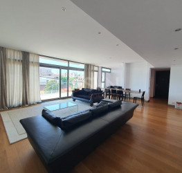 Apartament, 4 camere cu loc parcare subteran inclus Bucuresti/Kiseleff