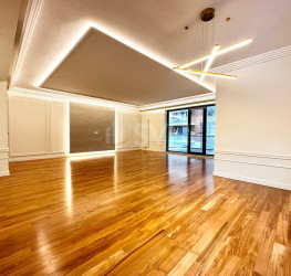 Apartament, 4 camere cu loc parcare subteran inclus Bucuresti/Capitale