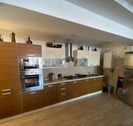 Apartament, 4 camere cu loc parcare subteran inclus Bucuresti/Aviatorilor