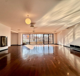 Apartament, 4 camere cu loc parcare subteran inclus Bucuresti/Capitale