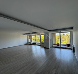 Apartament, 4 camere cu loc parcare subteran inclus Bucuresti/Herastrau