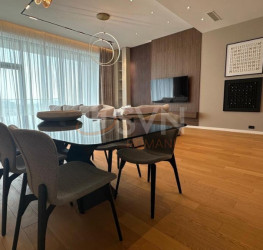 Apartament, 4 camere cu loc parcare subteran inclus Bucuresti/Herastrau