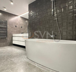 Apartament, 4 camere cu loc parcare subteran inclus Bucuresti/Herastrau