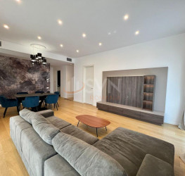 Apartament, 4 camere cu loc parcare subteran inclus Bucuresti/Herastrau