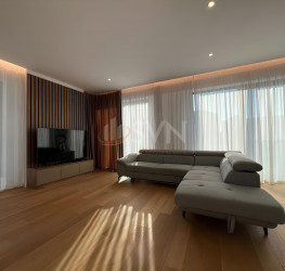 Apartament, 4 camere cu loc parcare subteran inclus Bucuresti/Herastrau