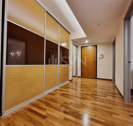 Apartament, 4 camere cu loc parcare subteran inclus Bucuresti/Herastrau