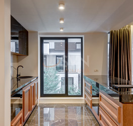 Apartament, 4 camere cu loc parcare subteran inclus Bucuresti/Primaverii