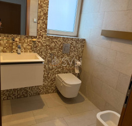 Apartament, 4 camere cu loc parcare subteran inclus Bucuresti/Aviatorilor