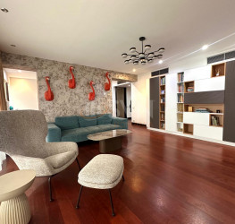 Apartament, 4 camere cu loc parcare subteran inclus Bucuresti/Arcul De Triumf