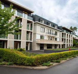 Apartament, 4 camere cu loc parcare subteran inclus Bucuresti/P-ta Victoriei