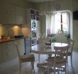 Apartament, 4 camere cu loc parcare subteran inclus Bucuresti/Dorobanti