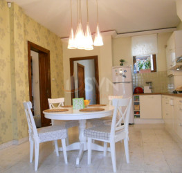 Apartament, 4 camere cu loc parcare subteran inclus Bucuresti/Dorobanti