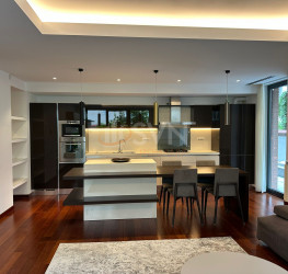 Apartament, 4 camere cu loc parcare subteran inclus Bucuresti/Primaverii