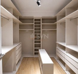 Apartament, 4 camere cu loc parcare subteran inclus Bucuresti/Calea Calarasilor