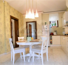 Apartament, 4 camere cu loc parcare subteran inclus Bucuresti/P-ta Victoriei