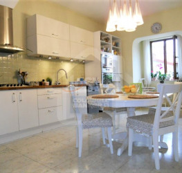 Apartament, 4 camere cu loc parcare subteran inclus Bucuresti/P-ta Victoriei
