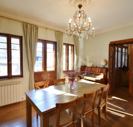 Apartament, 4 camere cu loc parcare subteran inclus Bucuresti/P-ta Victoriei