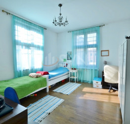 Apartament, 4 camere cu loc parcare subteran inclus Bucuresti/P-ta Victoriei