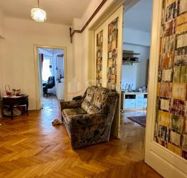 Apartament, 4 rooms, 100 mp Bucuresti/Universitate (s1)