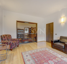 Apartament, 4 rooms, 102 mp Bucuresti/Dacia