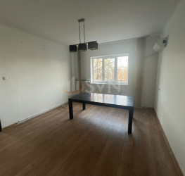 Apartament, 4 rooms, 110 mp Bucuresti/Piata Victoriei