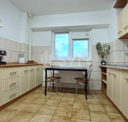 Apartament, 4 rooms, 110 mp Bucuresti/P-ta Universitatii
