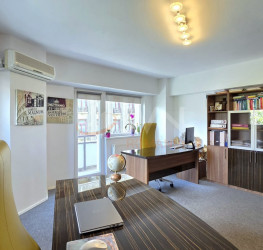Apartament, 4 rooms, 110 mp Bucuresti/P-ta Universitatii