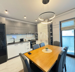 Apartament, 4 rooms, 111 mp Bucuresti/Sisesti