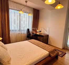 Apartament, 4 rooms, 117 mp Bucuresti/Herastrau