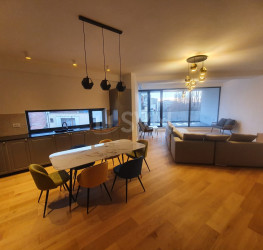 Apartament, 4 rooms, 130 mp Bucuresti/Cismigiu