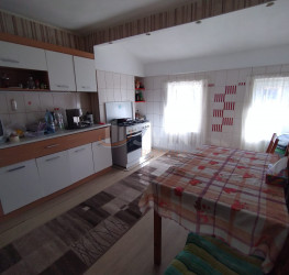 Apartament, 4 rooms, 136 mp Bucuresti/Piata Universitatii