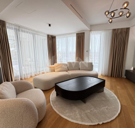 Apartament, 4 rooms, 154 mp Bucuresti/Iancu Nicolae