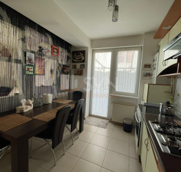 Apartament, 4 rooms, 175 mp Bucuresti/Parcul Carol