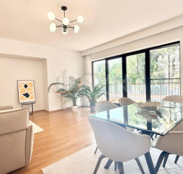 Apartament, 4 rooms, 180 mp Bucuresti/Kiseleff